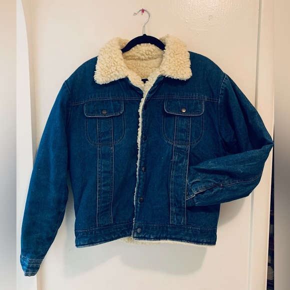 sandherst Other - Sandherst Vintage Sherpa Lined Denim Trucker Jacket Size Medium